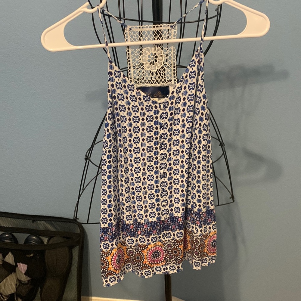 Cutest tank from a little boutique worn once, in great condition!